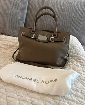 Michael Kors Purse thumbnail 1