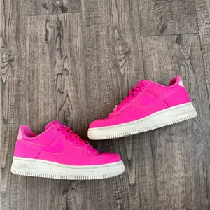 Nike Women’s Air Force 1 '07 Essential Laser Fuchsia thumbnail 4