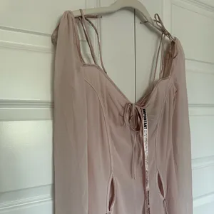 House of CB Ophelia Midi‎ Dress in Blush Size Small NWT thumbnail 7