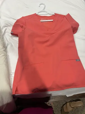 scrub top thumbnail 2