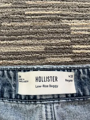 Hollister Low-Rise Jeans Size 6 thumbnail 2