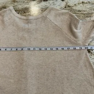 We The Free People Med Waffle‎ Knit Thermal Swing Top Oatmeal Oversized Boho thumbnail 4
