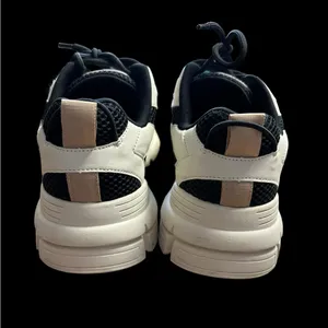 Steve Madden Clydie Platform Sneakers • size 9.5 thumbnail 3