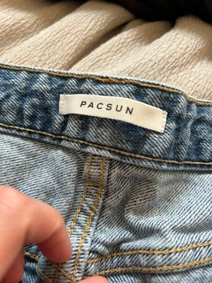 PacSun Boyfriend Ripped Jeans thumbnail 3