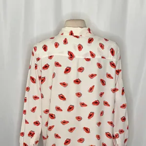 ZARA ZW Collection White Pink Lips Print Buttondown Top Blouse Lipstick X-Large thumbnail 9