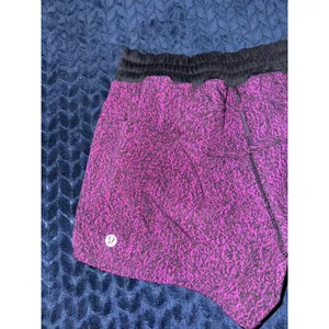 Lululemon Women's Run‎ Times Shorts Speckled Foil Magenta Purple Black Size 6 thumbnail 2