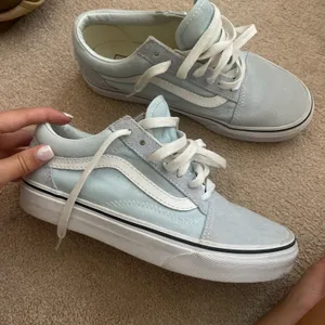Vans Old Skool Shoes in baby blue thumbnail 1