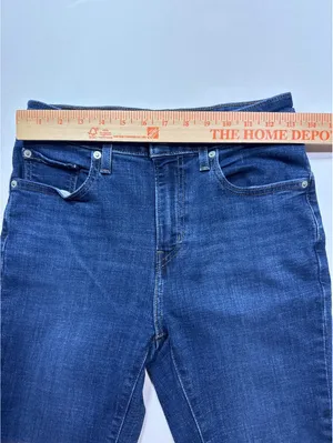 Levi's Classic Blue Denim Flare Jeans - Fit for a Retro Road thumbnail 8