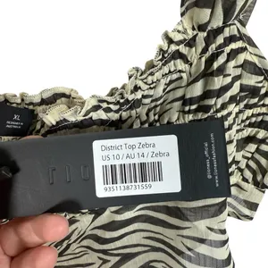 NWT Lioness Women’s District Sheer Asymmetrical Top in Zebra Print Size XL thumbnail 14