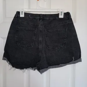 American Eagle Mom Shorts thumbnail 2
