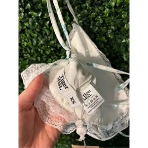 Tiger Mist Camille Crop Top Sz XS NWT Floral thumbnail 5