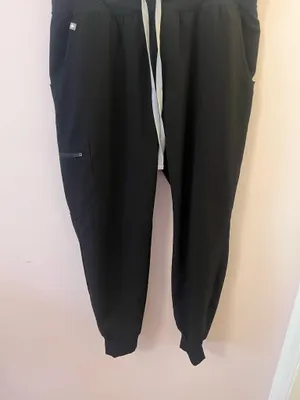 The Jogger Set  thumbnail 4