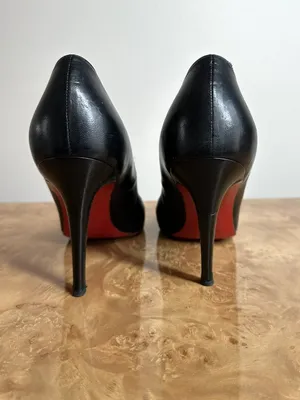 FLAW Christian Louboutin Black Leather Round Toe Pumps Size 40 AS-IS thumbnail 5