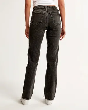 A & F Mid Rise 90s Straight Jean - 31 SHORT thumbnail 3