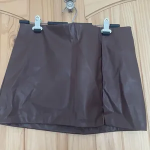 H&M Divided Faux Leather mini skirt thumbnail 1