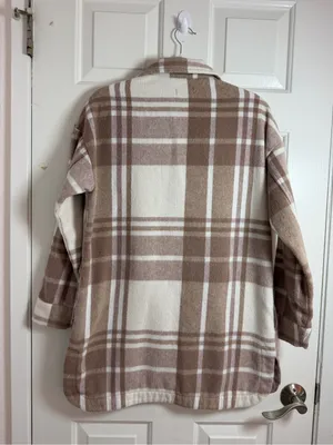 Banana Republic Beige and Cream Plaid Utility Shacket thumbnail 4