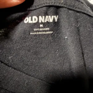 Handmade Old Navy Black‎ and Orange “Leveled up to mom” Gaming T-Shirt thumbnail 2