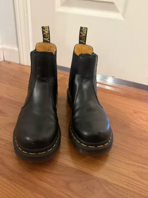 Black doc martens Chelsea boots thumbnail 2
