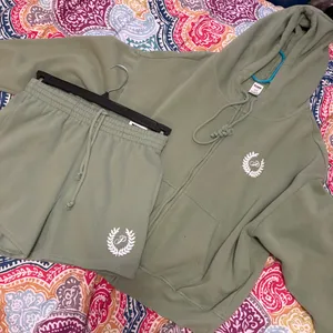 PINK - Victoria's Secret NWT set thumbnail 1