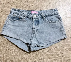 Edikted Light Blue Rolled-Hem Denim Shorts thumbnail 1