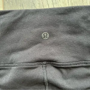 Lululemon High Rise Reveal Precision Tights in Black Size 2 Laser Cut Mesh Leg thumbnail 10
