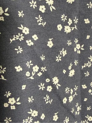 Hollister Blue Floral V-Neck Women's Top Large Cropped thumbnail 7