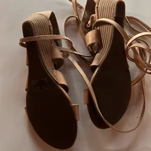 Rebel tan sandals Size 9 thumbnail 5