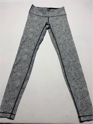 Lululemon Women's Size 4 Black and White Floral Leggings thumbnail 3