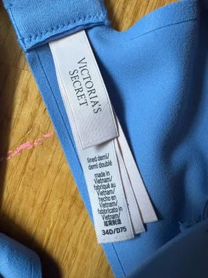 Victoria's Secret Bra thumbnail 3