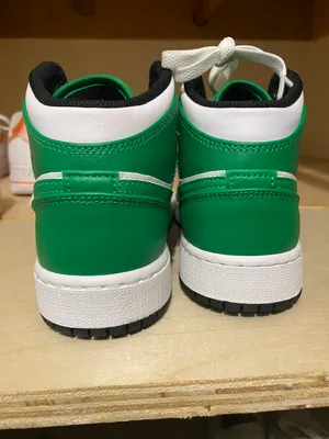 Nike Jordan 1 Mid thumbnail 3