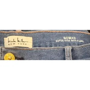 Nicole Miller Nomad Super High Rise Flare Jeans Womens 8 Blue Excellent Stretch thumbnail 4