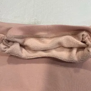 Alo Yoga Extreme Cropped Pullover in a soft pink hue size M women thumbnail 6