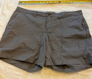 Old Navy Women's Casual Chino Everyday Shorts Gray Size 14 thumbnail 1