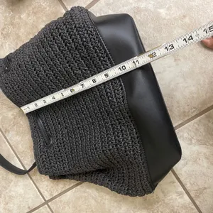 Lauren Ralph Lauren Black Woven Straw Bucket Bag Faux Leather Trim Drawstring thumbnail 7