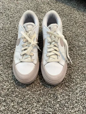 Nike Court Legacy Lift Platform Sneakers – Women’s Size 7 – White/Taupe thumbnail 2
