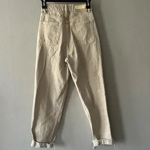 Zara Women's Cream High Rise Mom Jeans Straight Leg Denim Pants Size 0 thumbnail 4