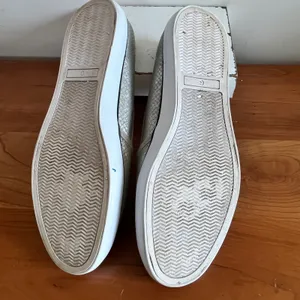 G by GUESS‎ Malden6 Womens Silver Metallic Snakeskin Slip On Sneakers Size 8.5M thumbnail 8