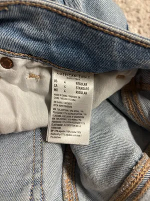 American Eagle Mom Jeans thumbnail 4