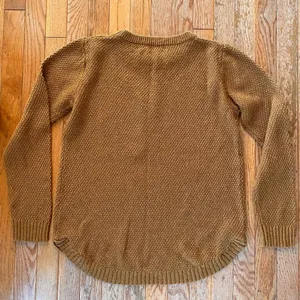 Carmel brown knit sweater Size M thumbnail 7