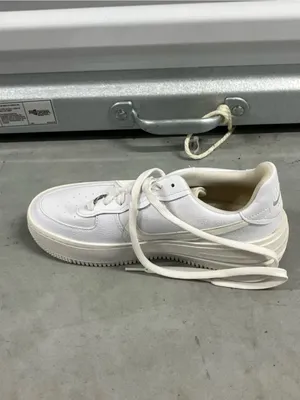 Nike Air Force 1 PLT.AF.ORM size 7 Women’s White Leather Platform Sneakers thumbnail 4