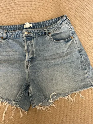 High rise mom shorts light wash thumbnail 2