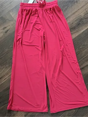 NWT Dear Scarlett Red Wide Leg Pants Size M Wrinkle Free Elastic Waist Palazzo thumbnail 1