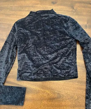Lululemon All Aligned Mock Neck Long Sleeve Top Women’s 6 Crushed Velvet Black thumbnail 1