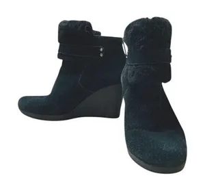 UGG Antonia Black Suede Fur Cuffed Wedge Boot Bootie 9 Quiet Luxury Casual Chic‎ thumbnail 1