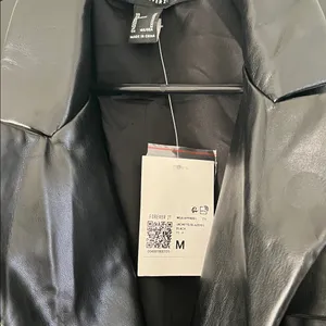 NWT Faux leather jacket Size M thumbnail 4