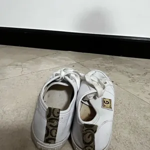 White Sneakers with Logo Patch Size 6.5 thumbnail 4