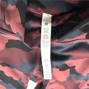 Lululemon Leggings 4 Wunder Under Camo High Rise‎ Black Red Blue thumbnail 2