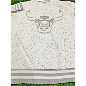 NBA Chicago Bulls Vintage Womens White Logo Sweatshirt Medium thumbnail 2
