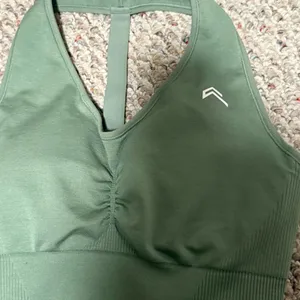 Oner Active classic 2.0 seamless v-neck bralette in sage marl Green- Size Large thumbnail 5