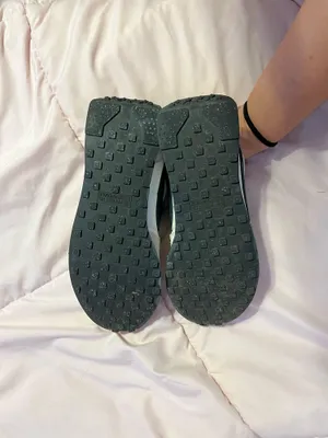 Nike shoes thumbnail 3